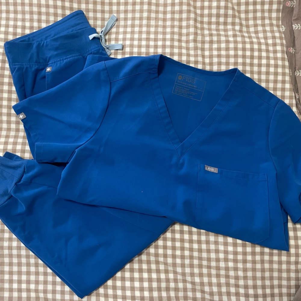 Blue Figs Scrub Set